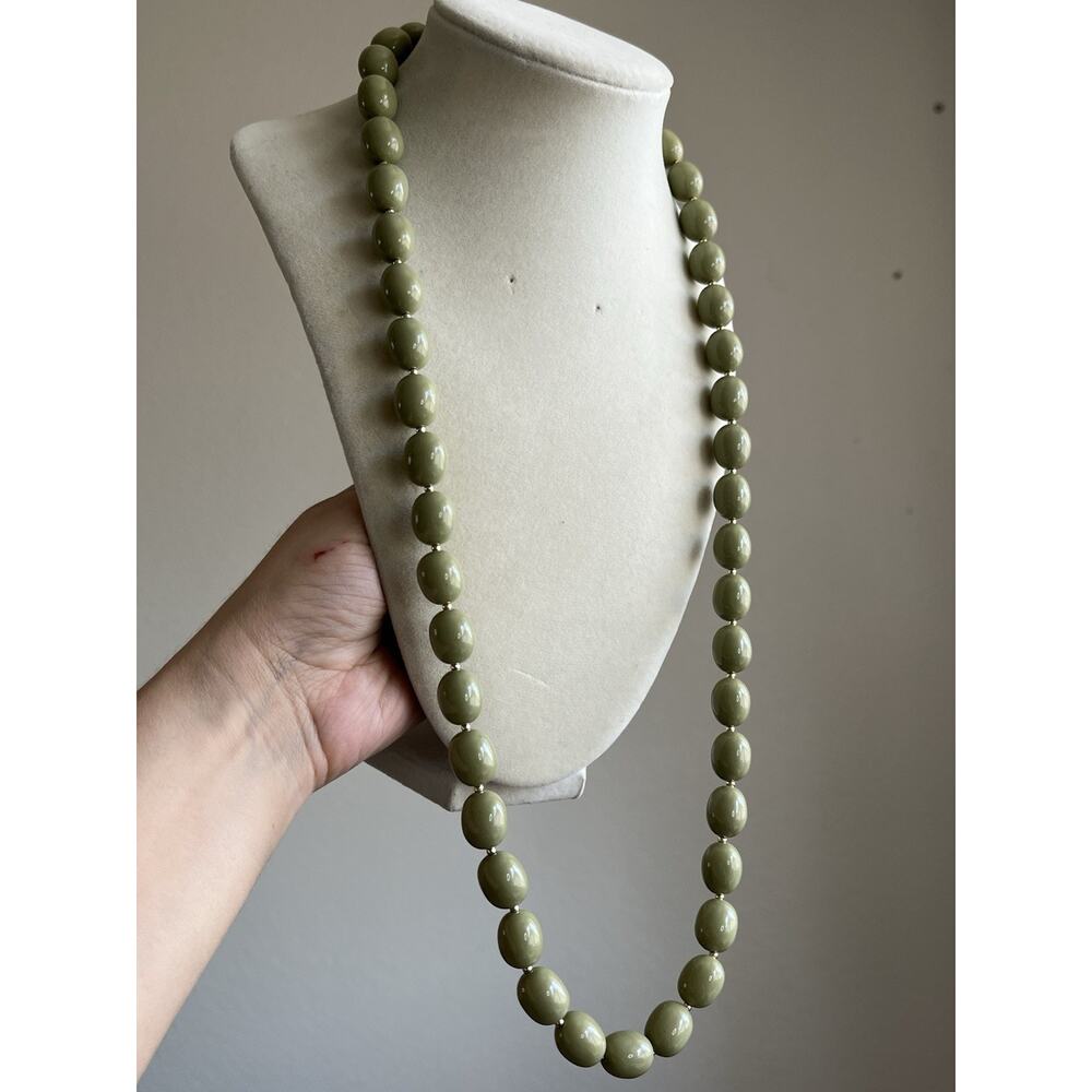 Beautiful Stunning Vintage Beaded Green Olive Acrylic Necklace 28”